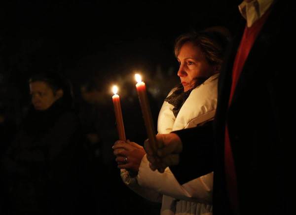 gss-121214-sandy-hook-vigils-kb-5p.ss_full