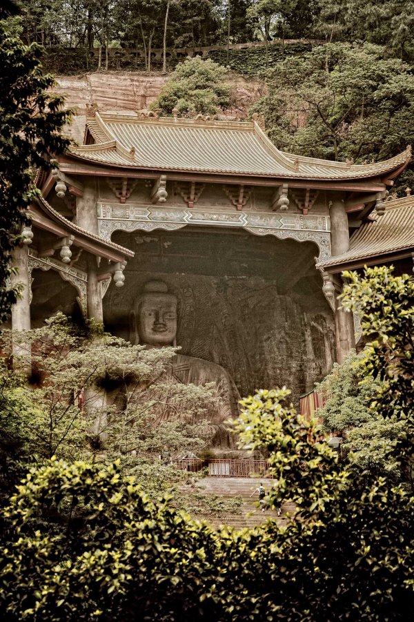 up the steps to Buddha